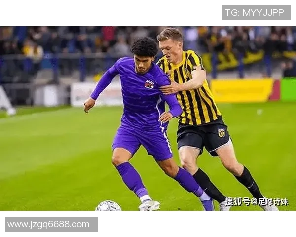 帕尼尼足球欧战折卡：揭开珍藏卡片背后的历史与价值