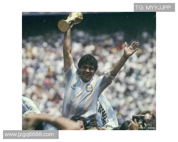 足球场上的巅峰对决：那些球星之间的经典对抗与永恒传奇